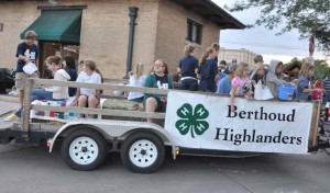 Berthoud Highlanders in parade 300x176 Berthoud Highlanders in parade