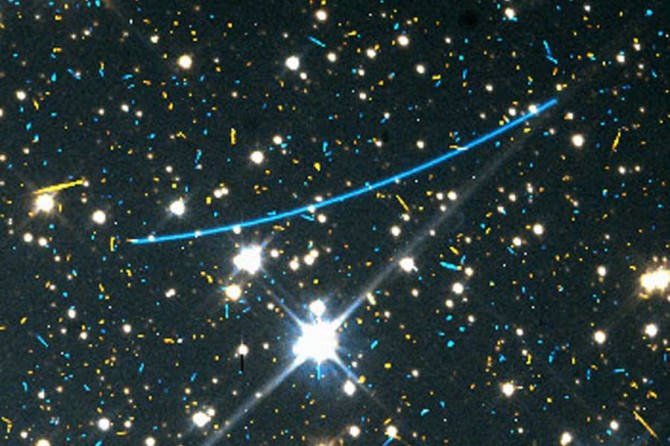 asteroidstreak_hst_900 asteroidstreak hst 900 670x446 Astronomy Picture of the Day