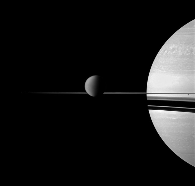 titansaturn cassini 1018 670x637 Astronomy Picture of the Day