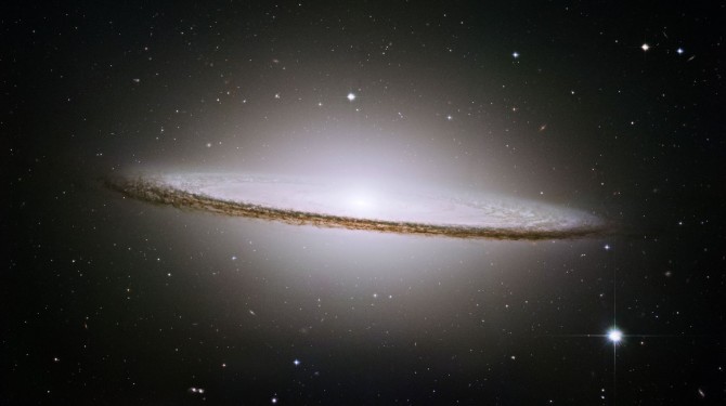 sombrero hst 3215 670x375 Astronomy Picture of the Day