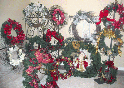C CIB lehnExample of wreaths for CIB Christmas in Berthoud 2009 sets ambitious goal: $15,000