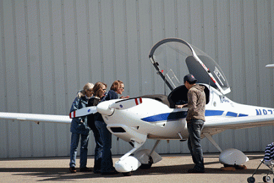 C L edge 4 IMG 3310 Aviation Lovers Aim High at Leading Edge
